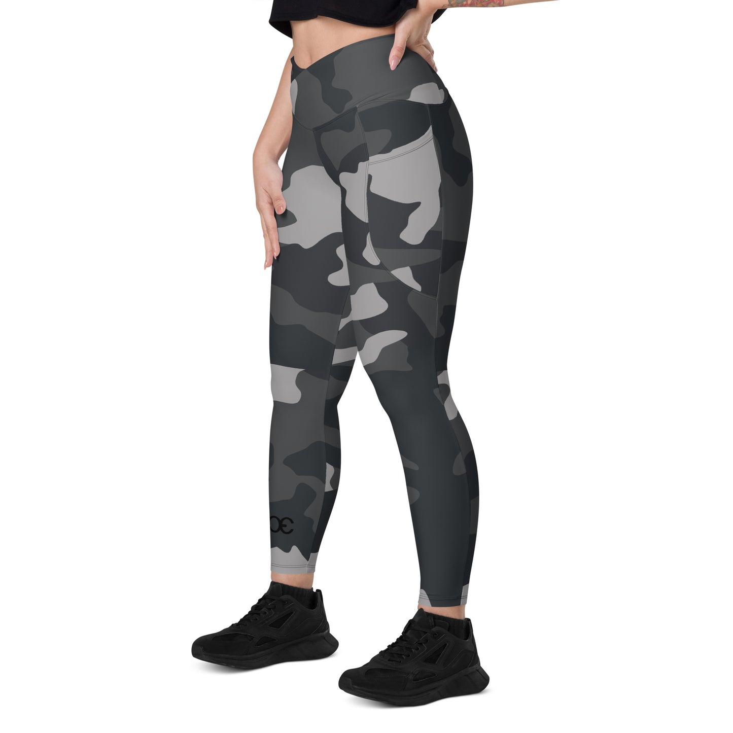 Crossover leggings with pockets