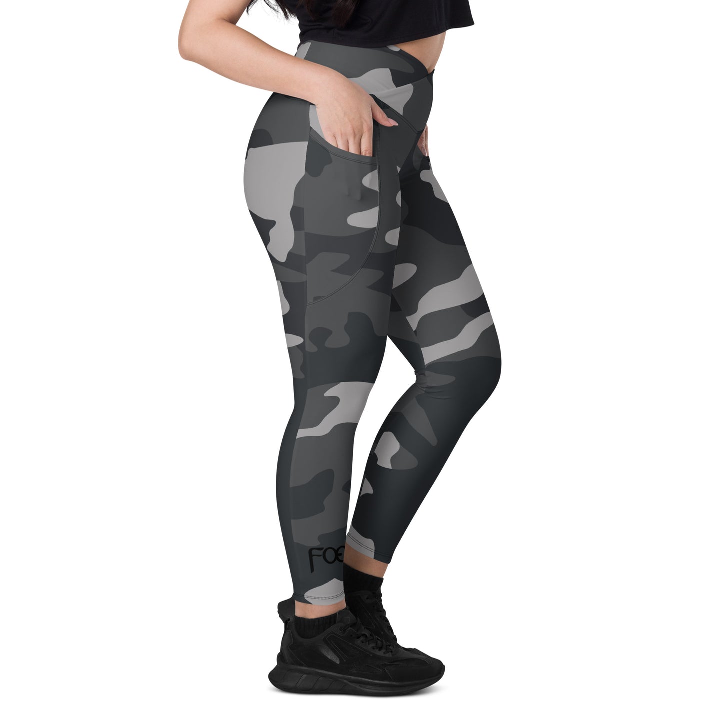 Crossover leggings with pockets